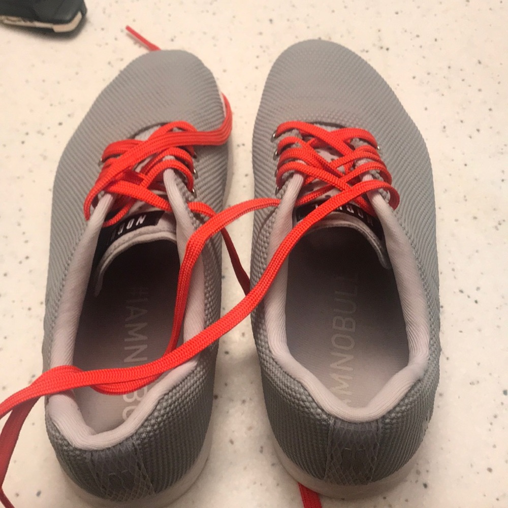 NoBull artic gray trainer with red/orange laces